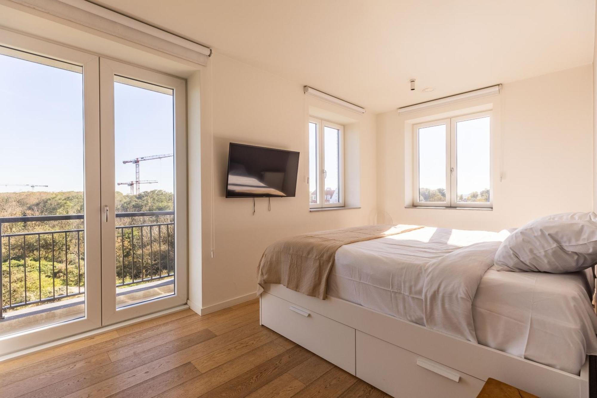 The Bay Luxurious Full Sea View Apartment Кадзанд Екстериор снимка
